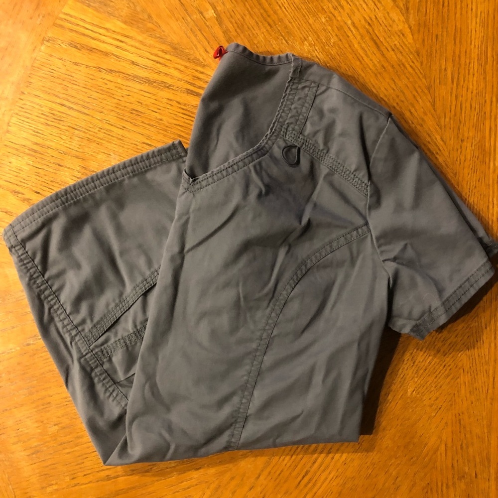 Comfortable, durable grey Dickies scrub top!